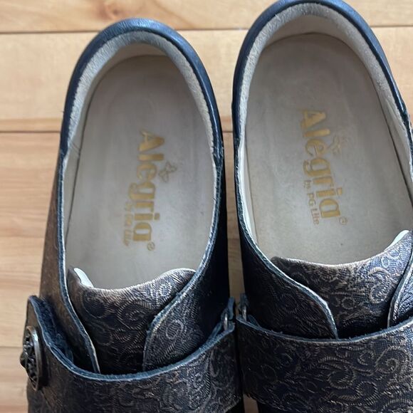 Alegria Joleen Bronze Swirl leather slip on shoe. Belted button forefoot Size 37 - Picture 8 of 8